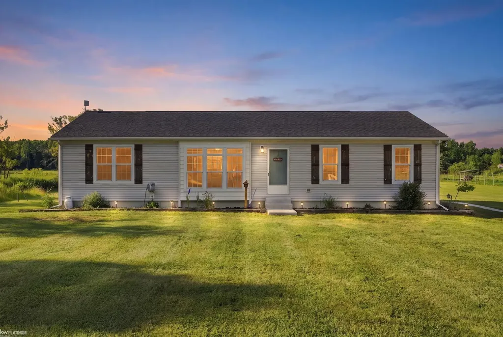 9638 Sparling Road Wales Township MI 48027