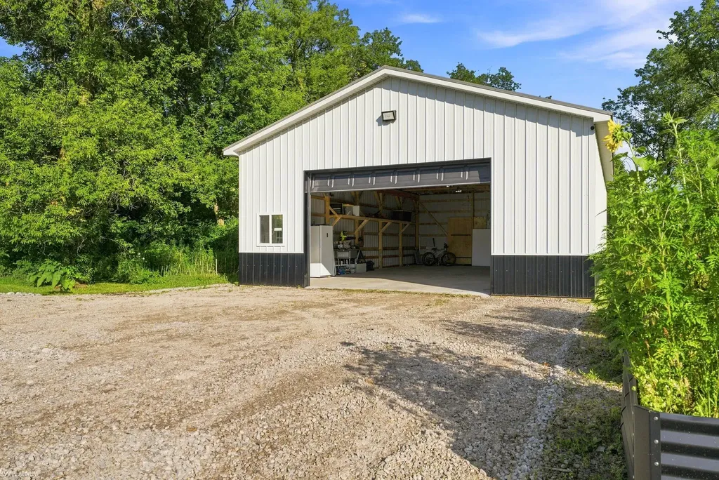 9638 Sparling Road Wales Township MI 48027