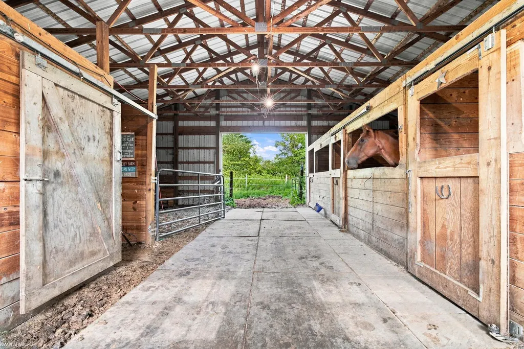 9638 Sparling Road Wales Township MI 48027