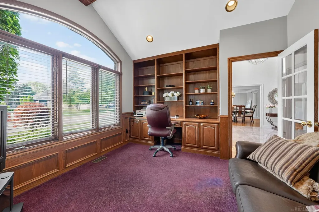 8893 Chestnut Run Drive Shelby Charter Township MI 48317