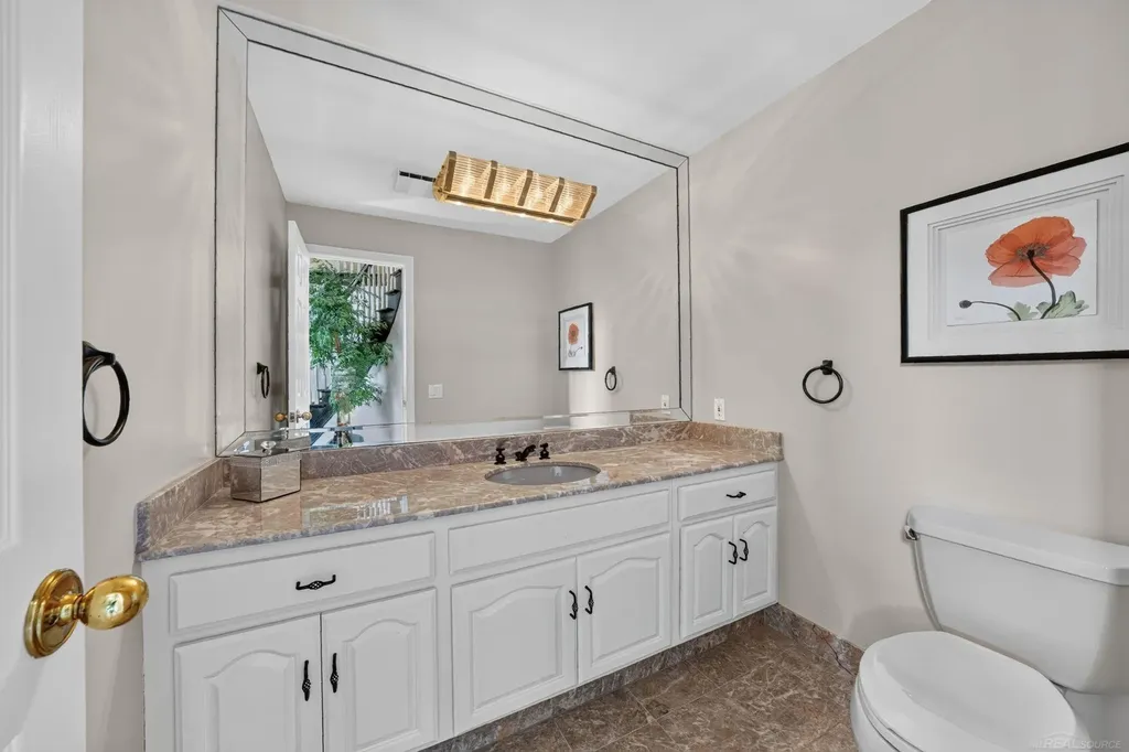 8893 Chestnut Run Drive Shelby Charter Township MI 48317