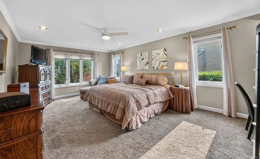 8893 Chestnut Run Drive Shelby Charter Township MI 48317