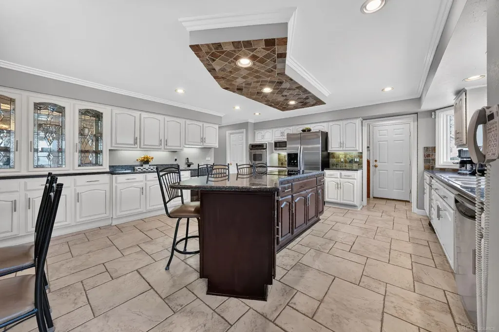 8893 Chestnut Run Drive Shelby Charter Township MI 48317