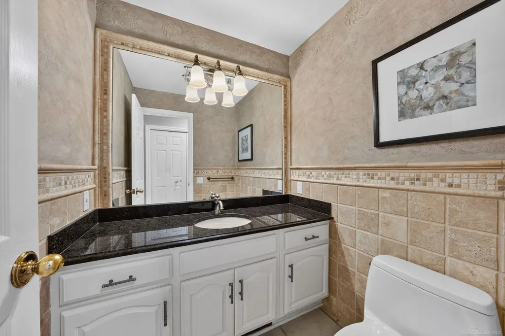 8893 Chestnut Run Drive Shelby Charter Township MI 48317