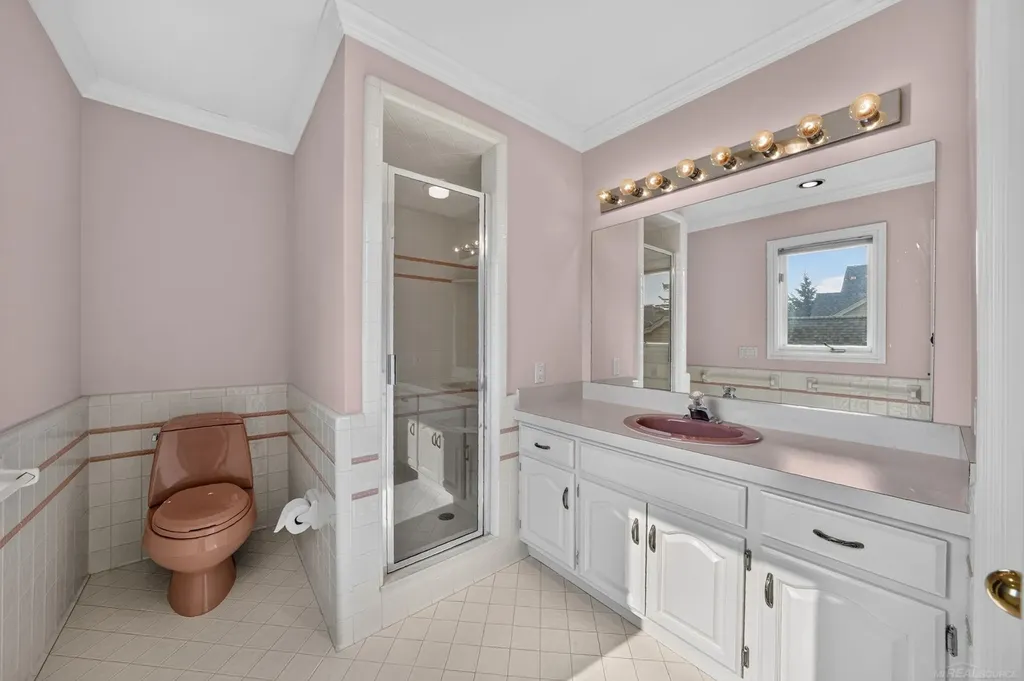 8893 Chestnut Run Drive Shelby Charter Township MI 48317