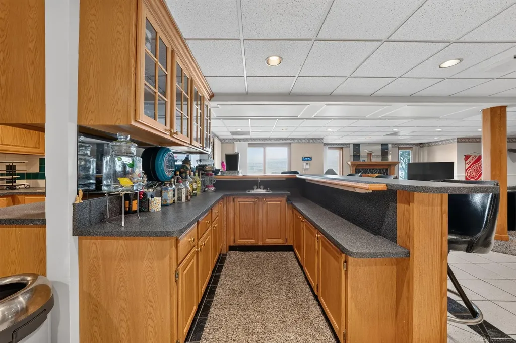 8893 Chestnut Run Drive Shelby Charter Township MI 48317