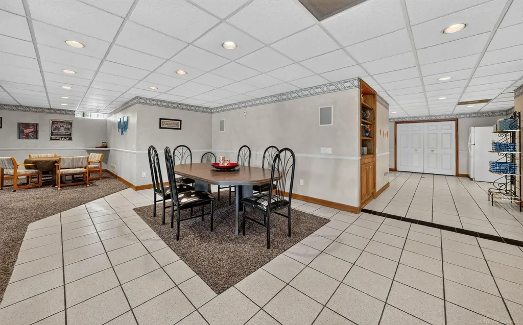 8893 Chestnut Run Drive Shelby Charter Township MI 48317