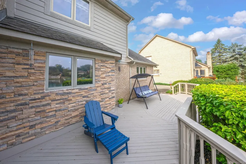 8893 Chestnut Run Drive Shelby Charter Township MI 48317