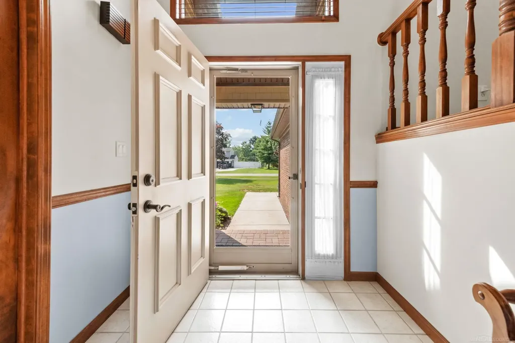 48055 Mallard Drive Chesterfield Township MI 48047
