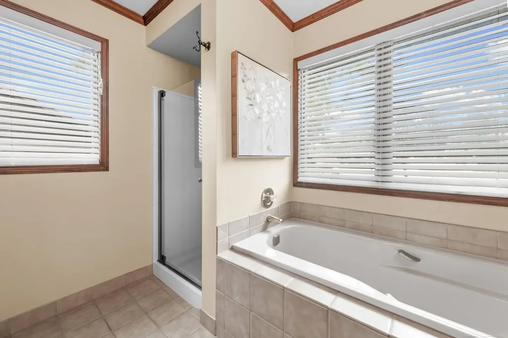 48055 Mallard Drive Chesterfield Township MI 48047