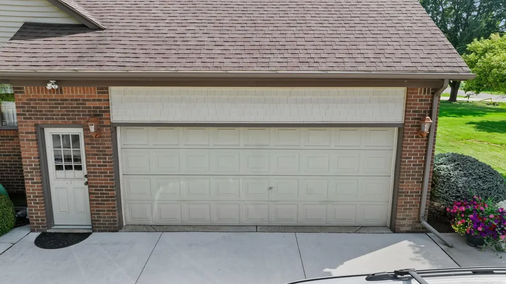 48055 Mallard Drive Chesterfield Township MI 48047
