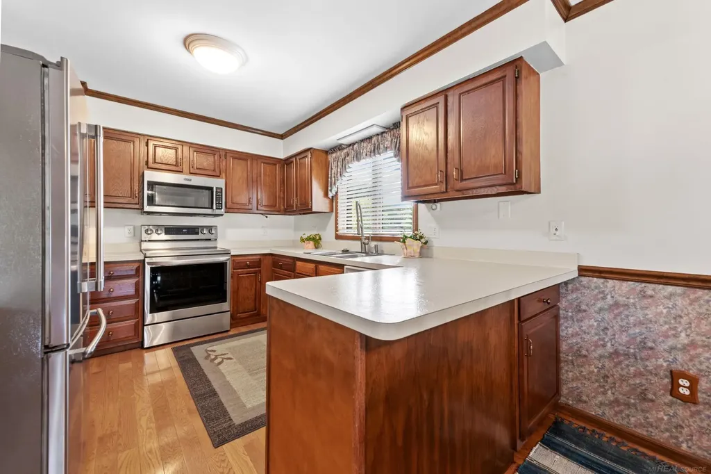 48055 Mallard Drive Chesterfield Township MI 48047