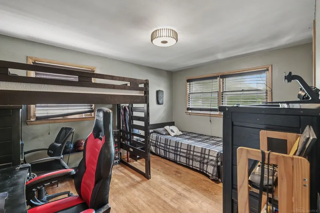 392 Cambridge Drive Mt. Clemens City MI 48043