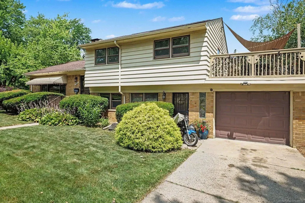 392 Cambridge Drive Mt. Clemens City MI 48043