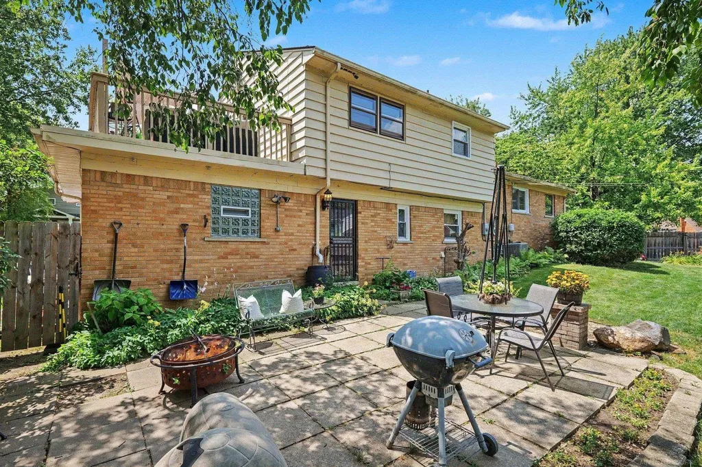 392 Cambridge Drive Mt. Clemens City MI 48043