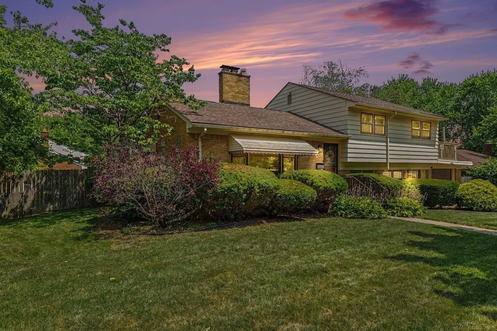 392 Cambridge Drive Mt. Clemens City MI 48043