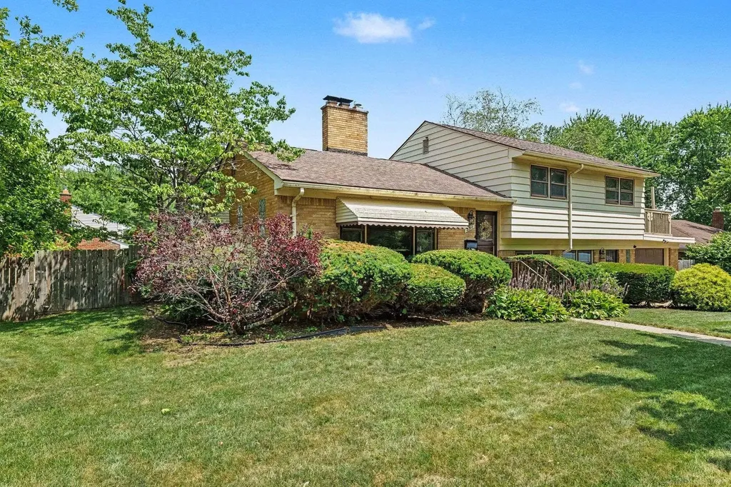 392 Cambridge Drive Mt. Clemens City MI 48043