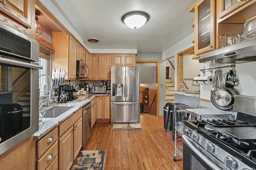 392 Cambridge Drive Mt. Clemens City MI 48043