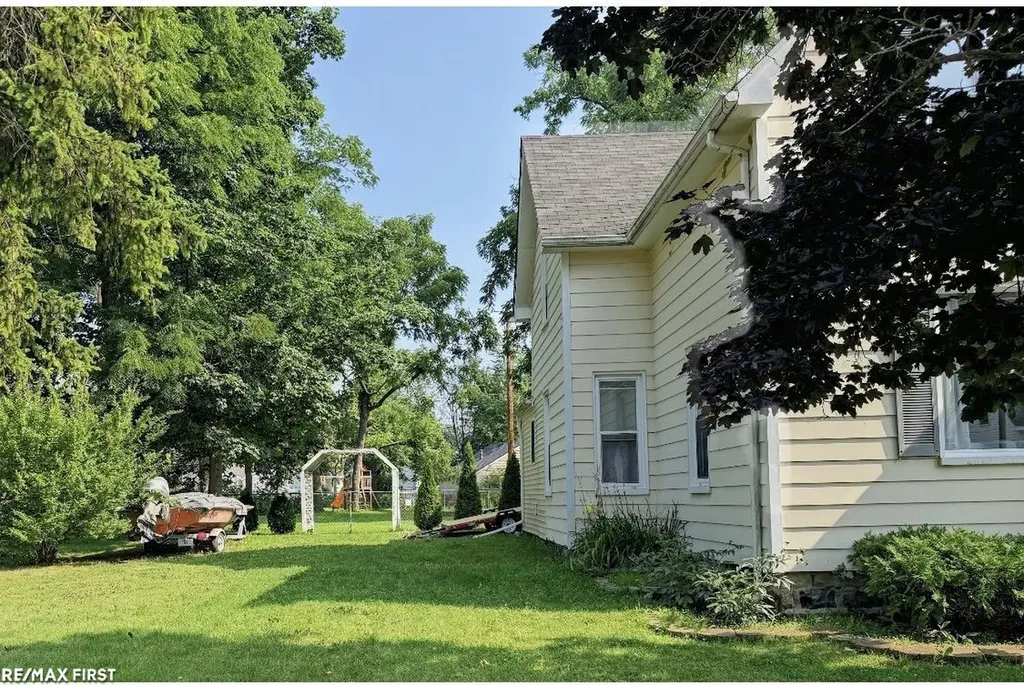 35331 Churchill Street Richmond City MI 48062