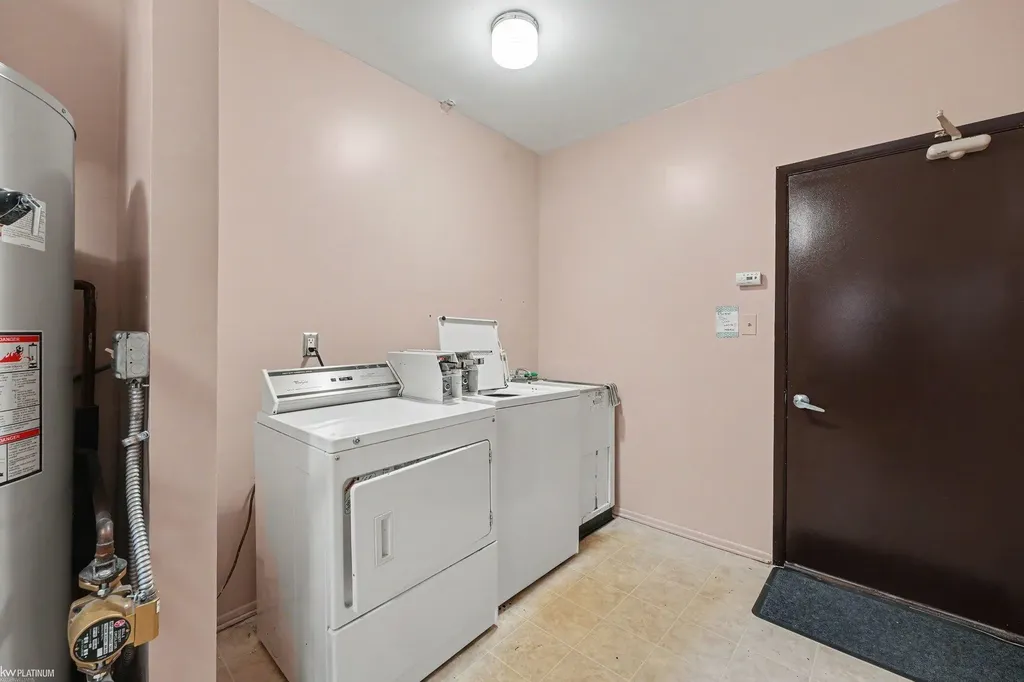 36546 Union Lake Road Harrison Charter Township MI 48045