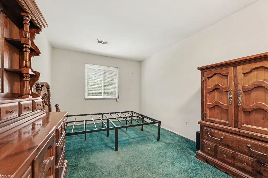 36546 Union Lake Road Harrison Charter Township MI 48045