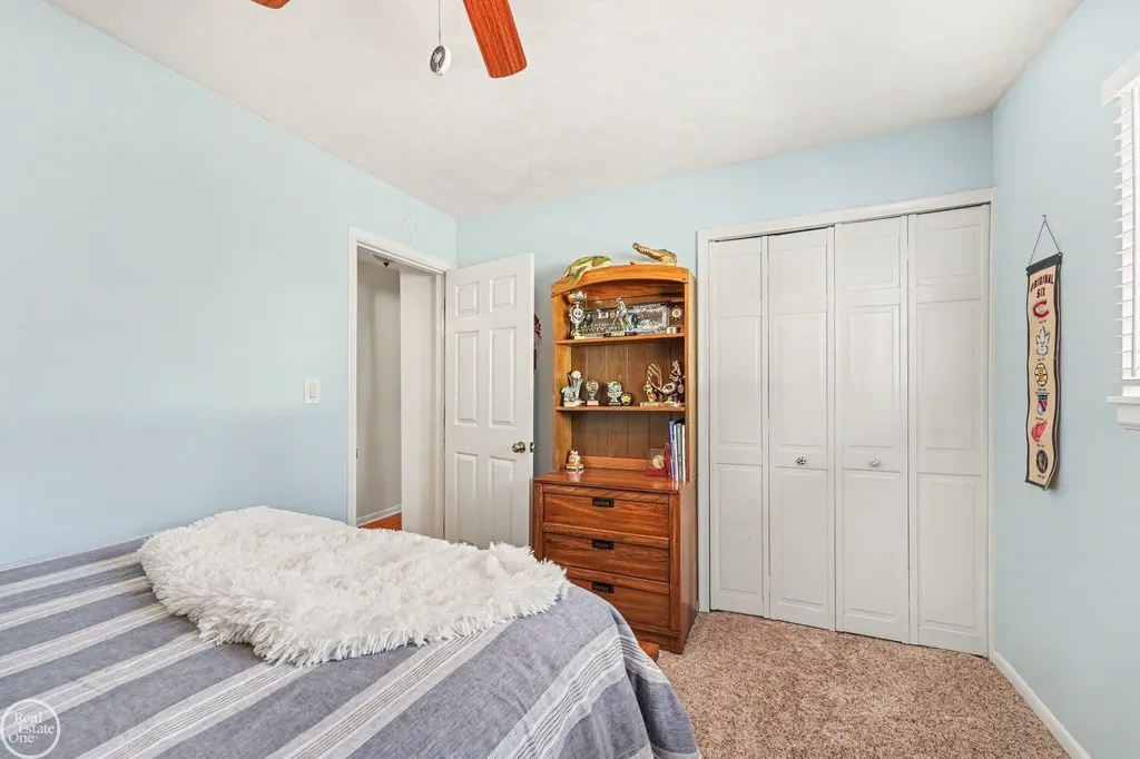 29609 Tropea Drive Warren City MI 48092