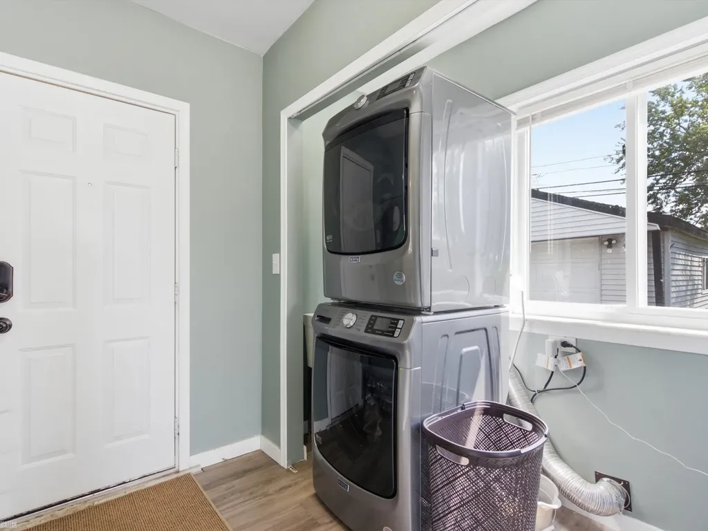 21626 Bon Heur Street St. Clair Shores City MI 48081