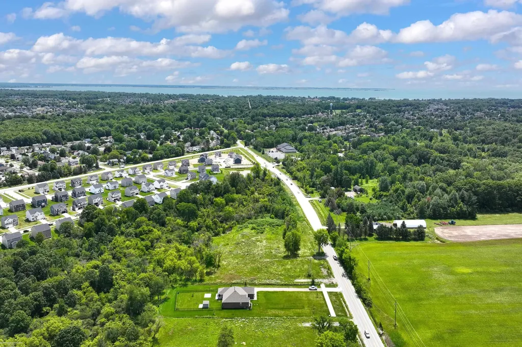 54654 Washington Street Chesterfield Township MI 48047