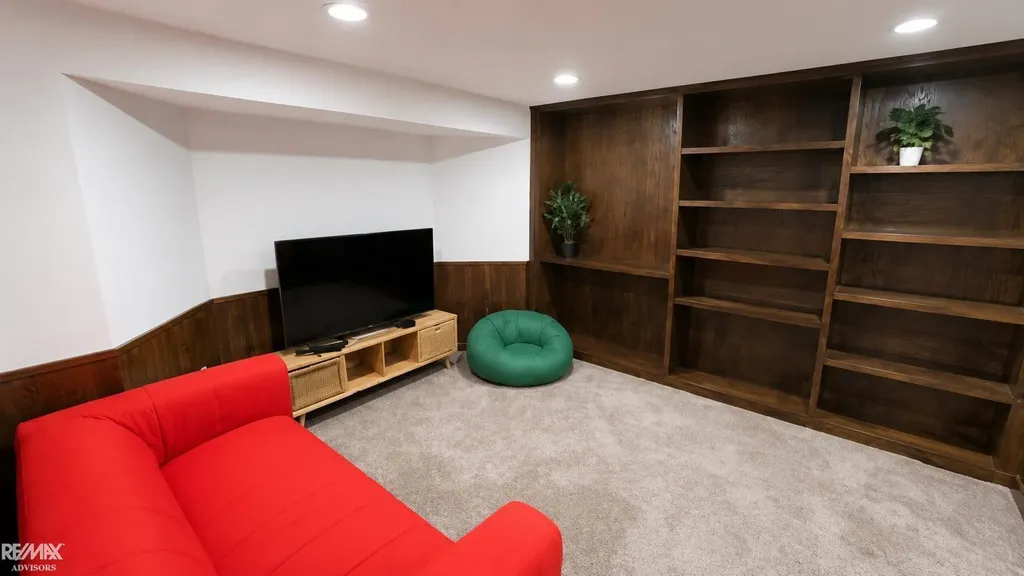 46654 West Ridge Drive Macomb Township MI 48044