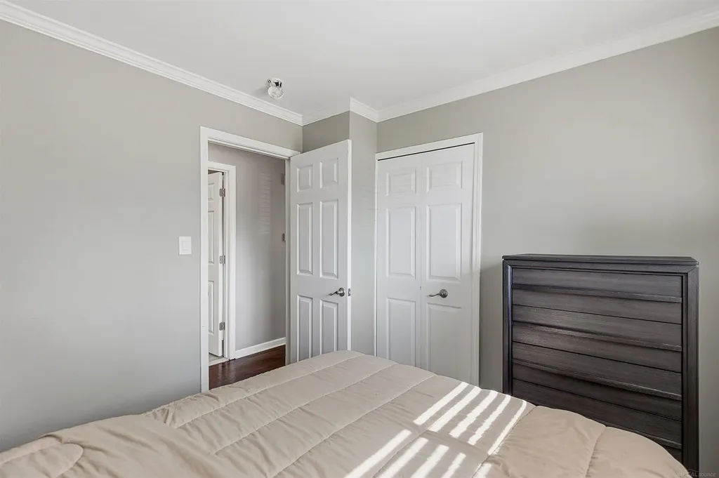 30121 Gloede Drive Warren City MI 48088