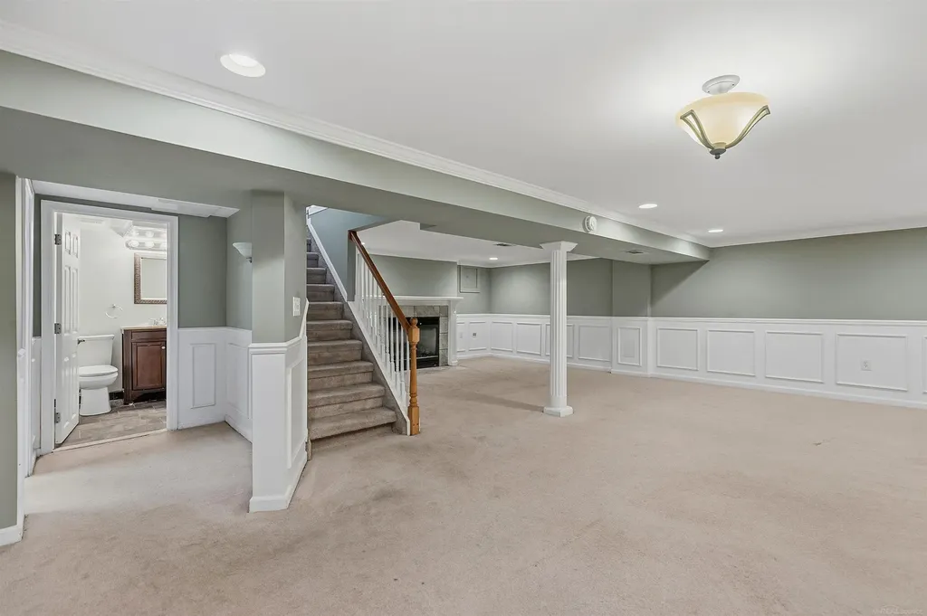 30121 Gloede Drive Warren City MI 48088