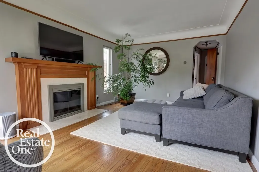 15560 Mclain Avenue Allen Park City MI 48101