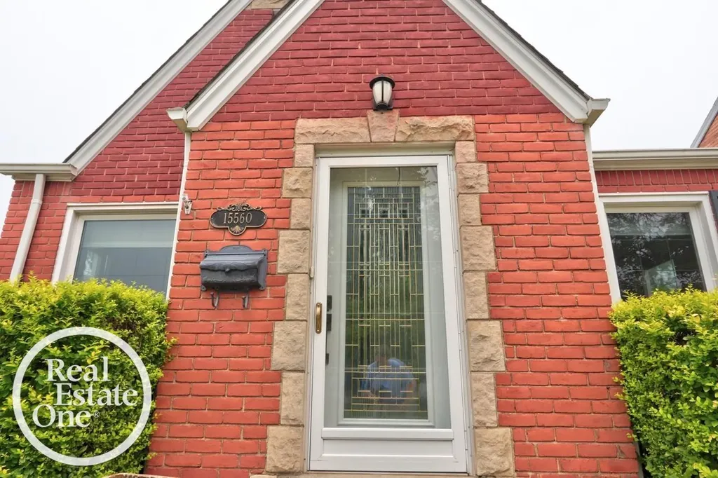 15560 Mclain Avenue Allen Park City MI 48101