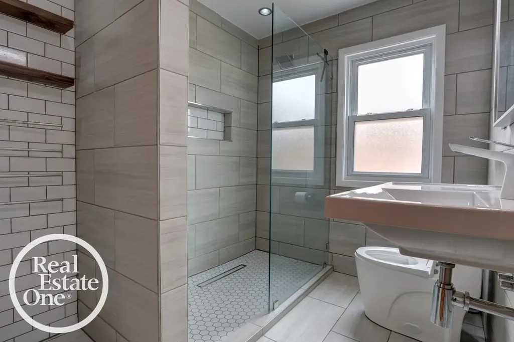15560 Mclain Avenue Allen Park City MI 48101