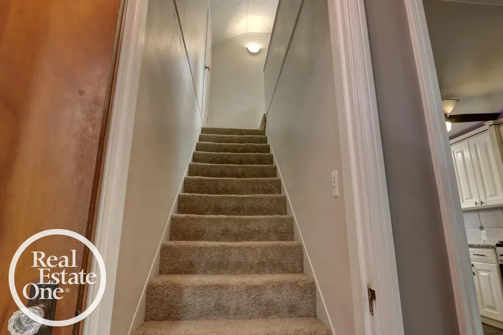 15560 Mclain Avenue Allen Park City MI 48101