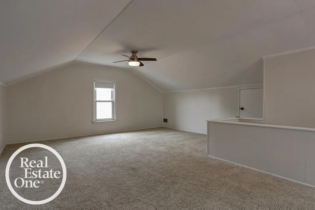 15560 Mclain Avenue Allen Park City MI 48101