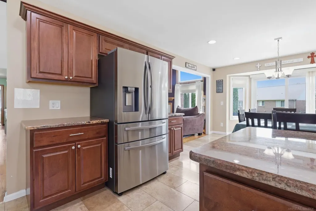 47641 Beacon Square Drive Macomb Township MI 48044