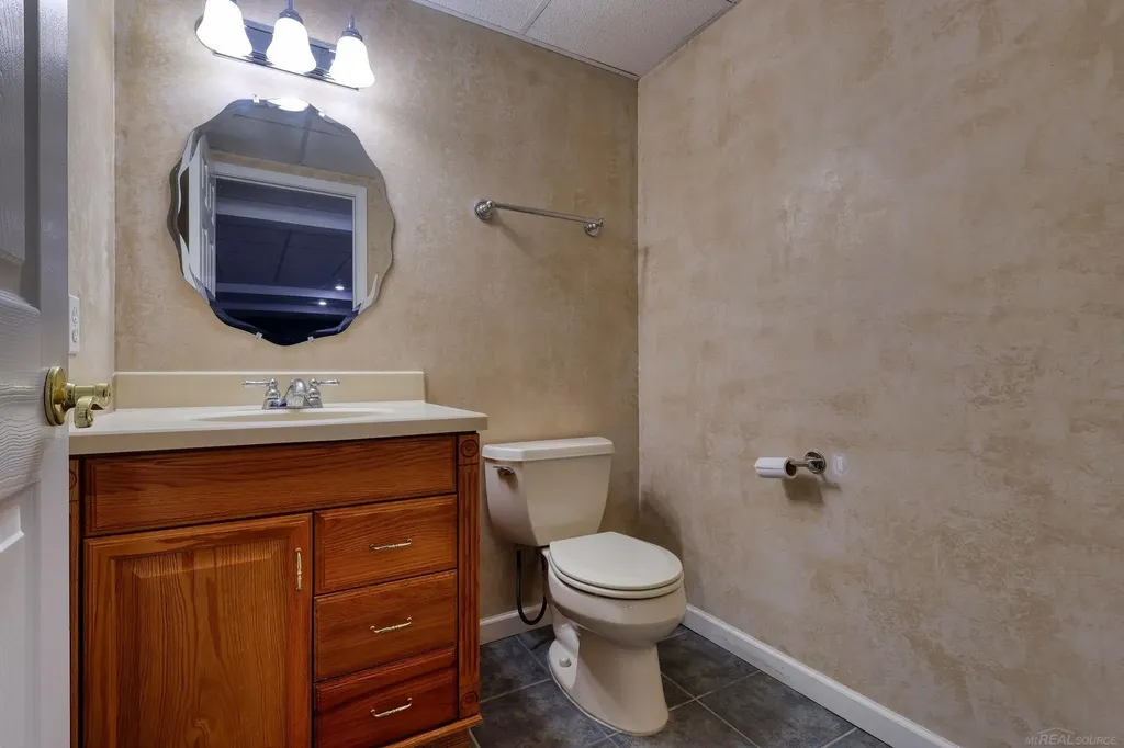 47641 Beacon Square Drive Macomb Township MI 48044