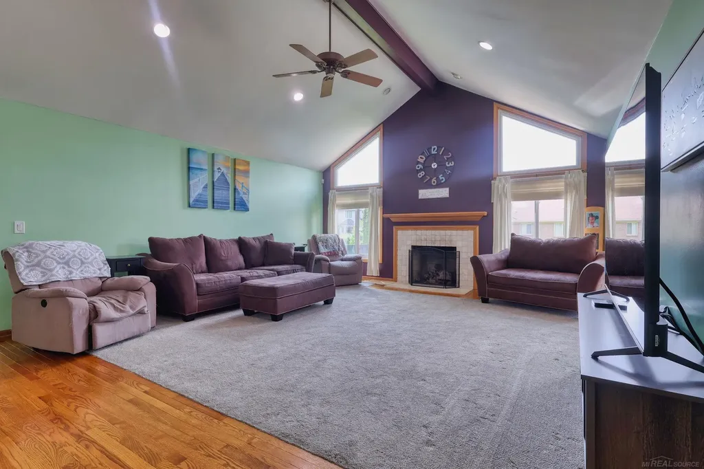 47641 Beacon Square Drive Macomb Township MI 48044