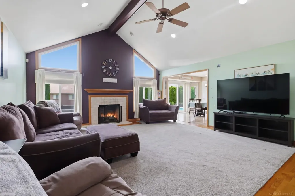 47641 Beacon Square Drive Macomb Township MI 48044