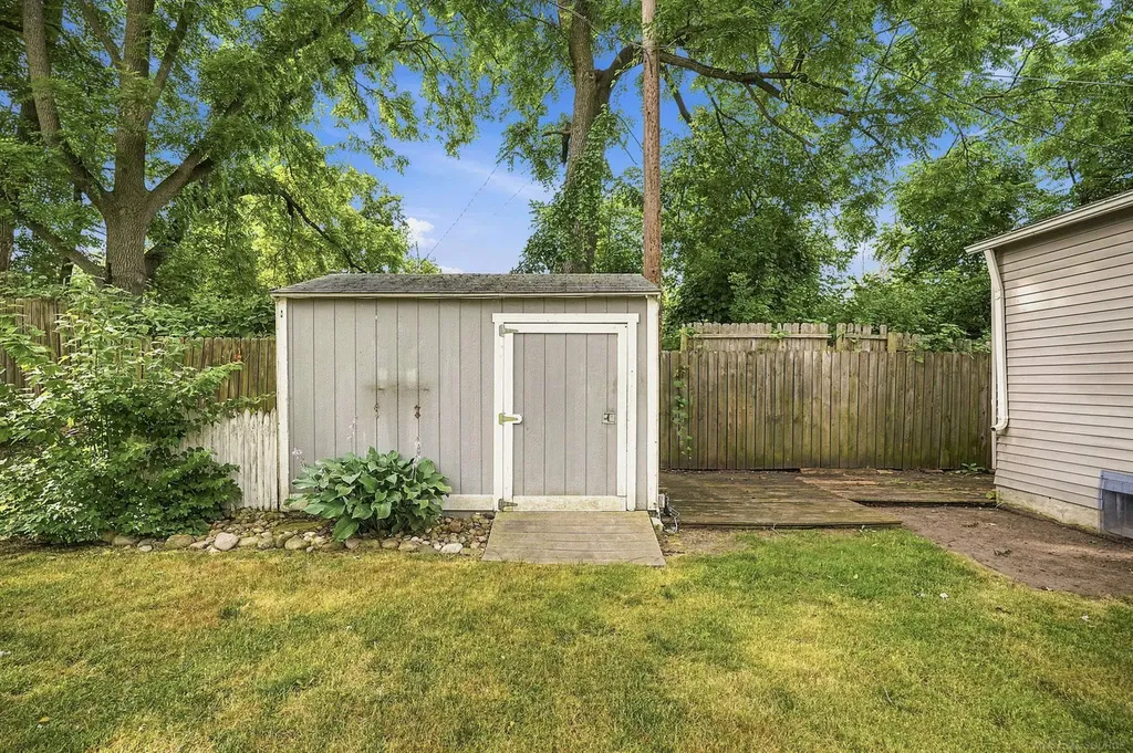 4808 Beta Lane Flint City MI 48506
