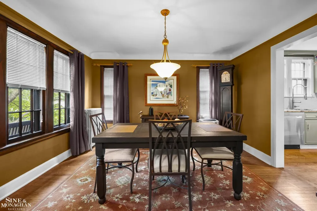 245 Ridgemont Road Grosse Pointe Farms City MI 48236