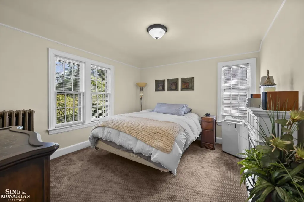 245 Ridgemont Road Grosse Pointe Farms City MI 48236