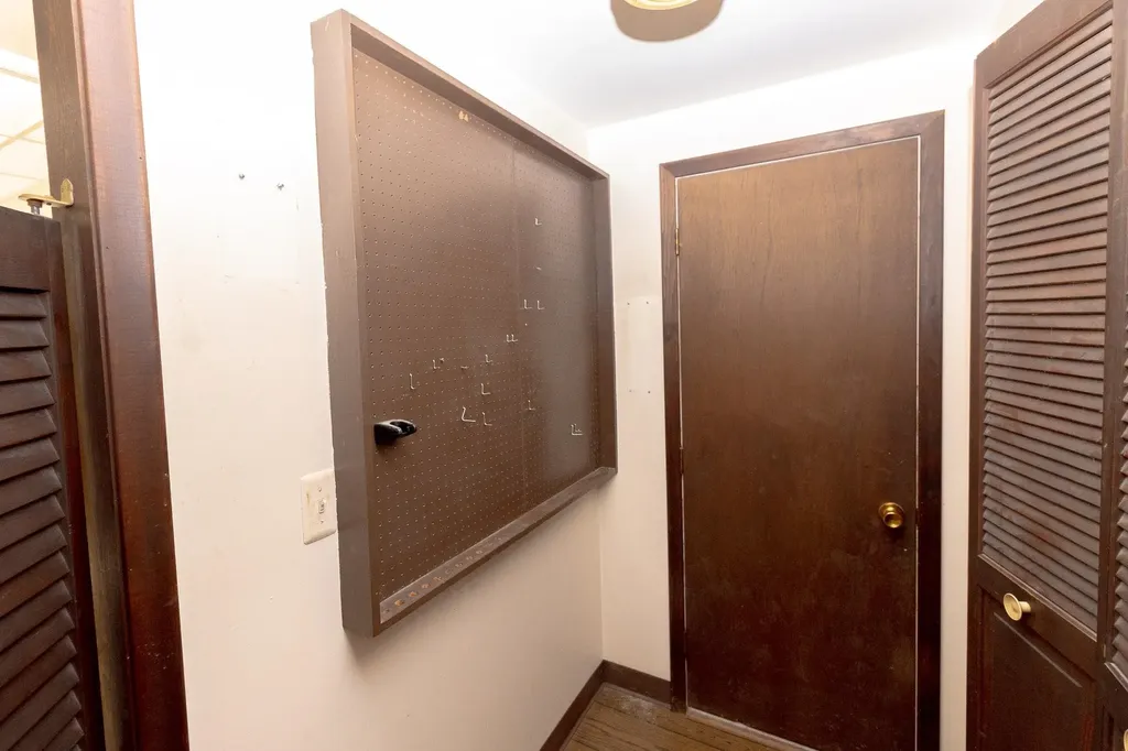 7641 Lindrath Avenue Washington Township MI 48094
