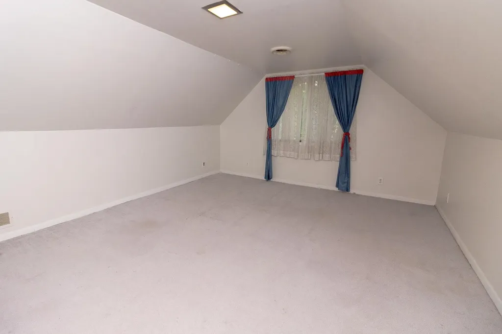 7641 Lindrath Avenue Washington Township MI 48094