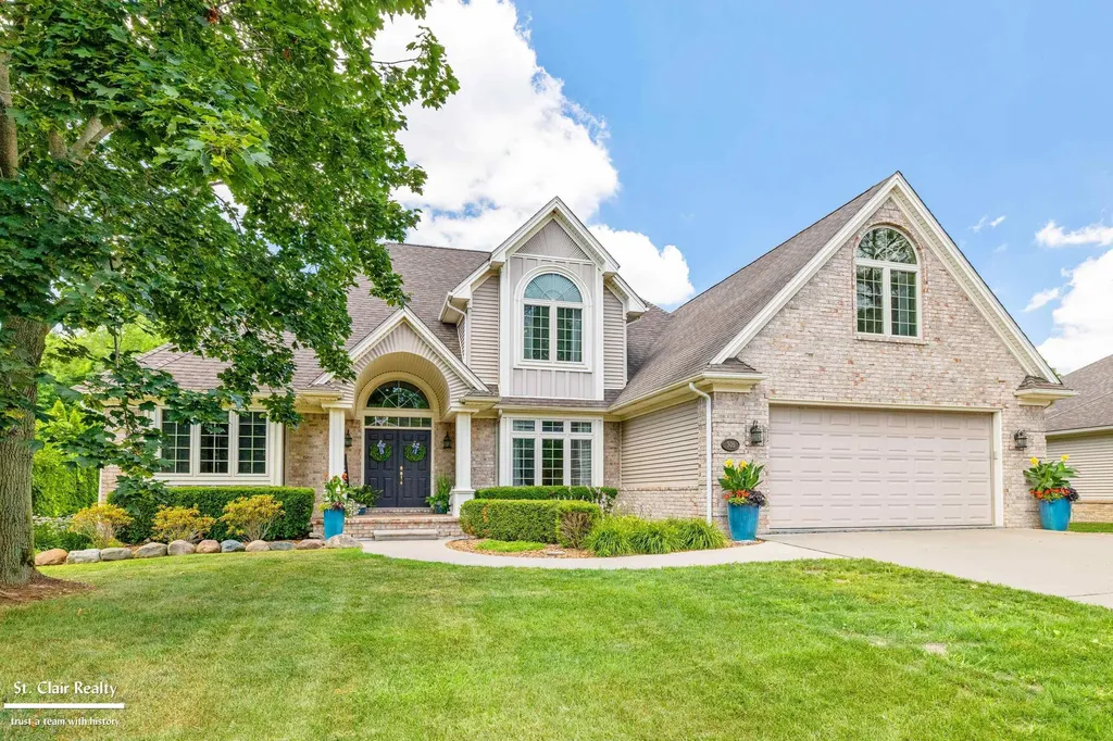 306 Hawks Nest Drive East China Township MI 48054