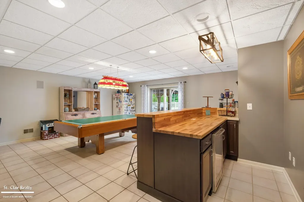 306 Hawks Nest Drive East China Township MI 48054