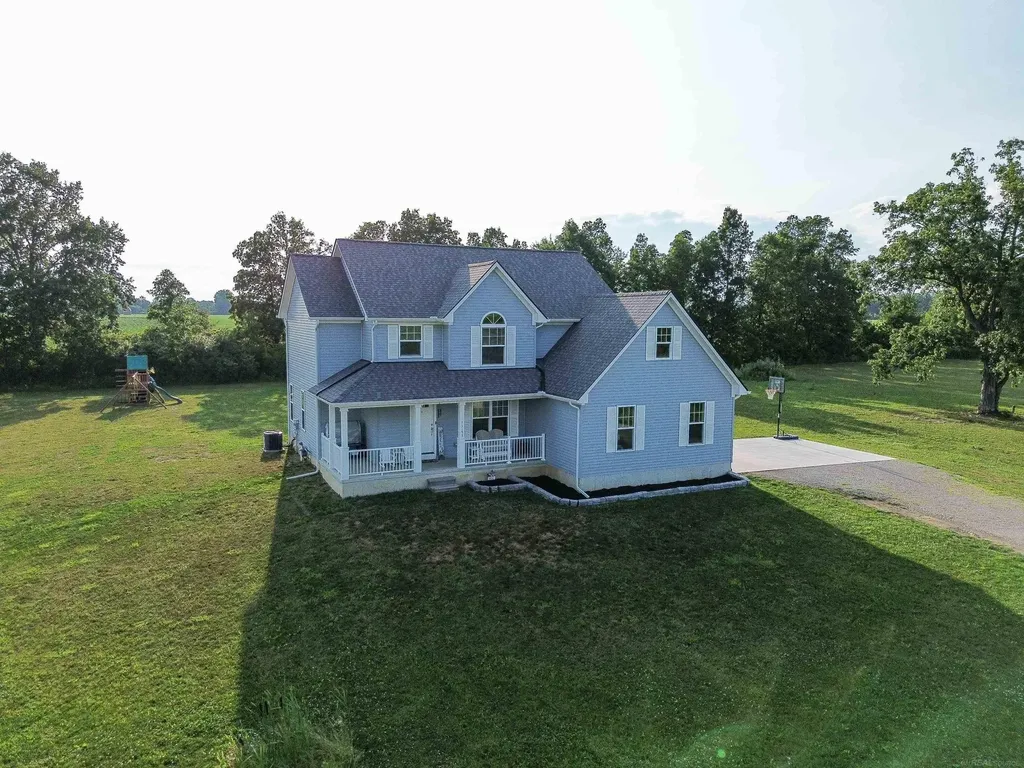 73153 Castle Court Armada Township MI 48005