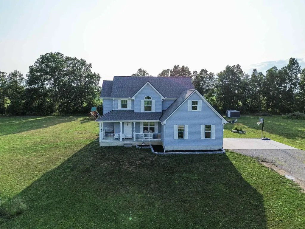 73153 Castle Court Armada Township MI 48005