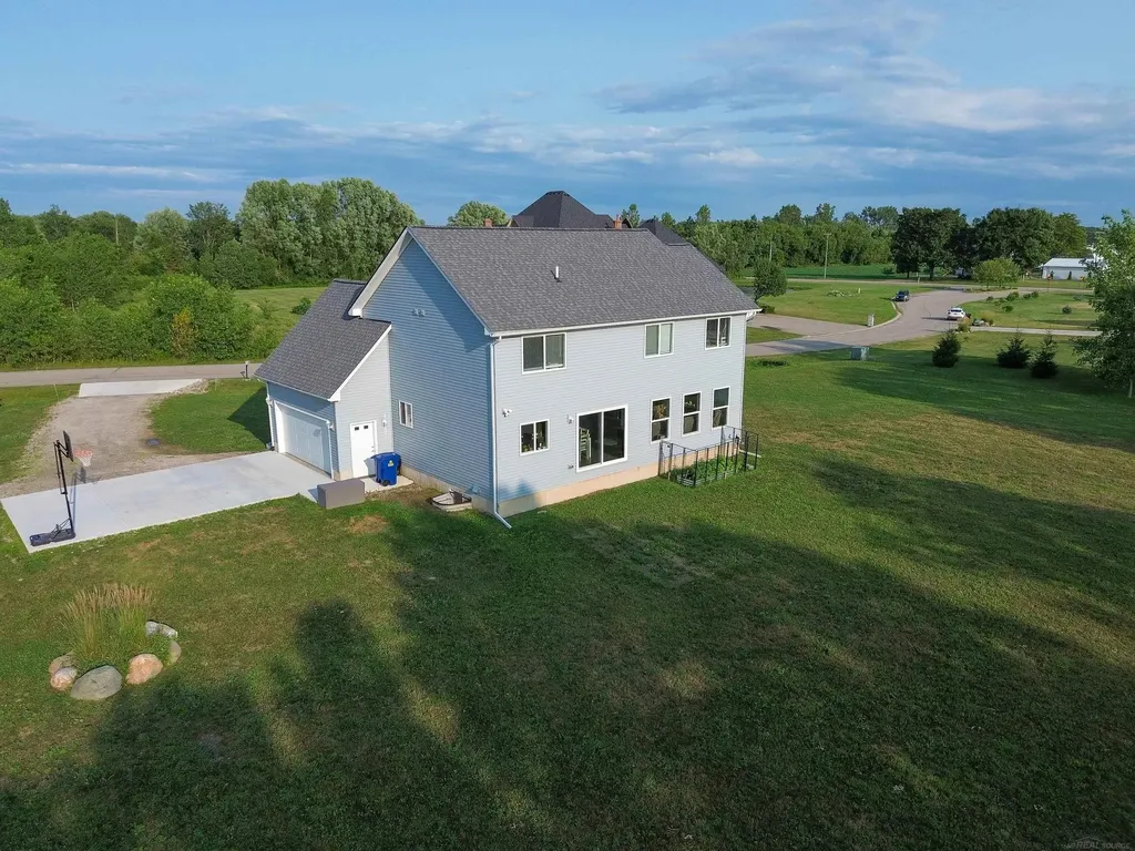 73153 Castle Court Armada Township MI 48005